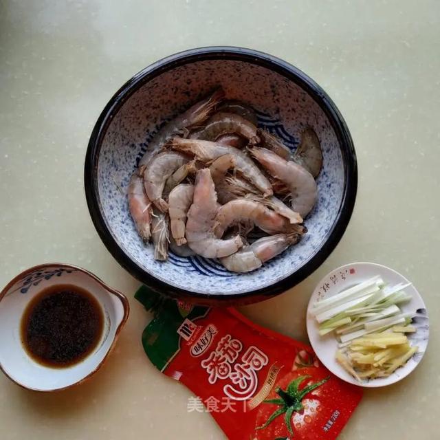 焖大虾是什么地方的菜，焖大虾是哪个地方的菜（油焖大虾：鲜香扑鼻）