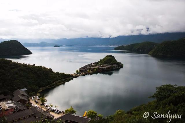 昆明到丽江多少公里，昆明到丽江多少公里路（1.5小时从昆明冲到丽江）