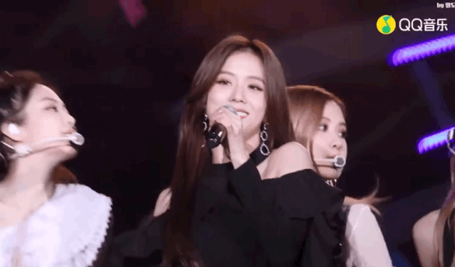 blackpink队长是谁，谁是blackpink的队长（Blackpink里的亚洲通吃脸是她）