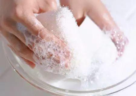 洗碗巾的正确使用方法，洗碗巾的正确使用视频（你家里的洗碗巾多久没换了）