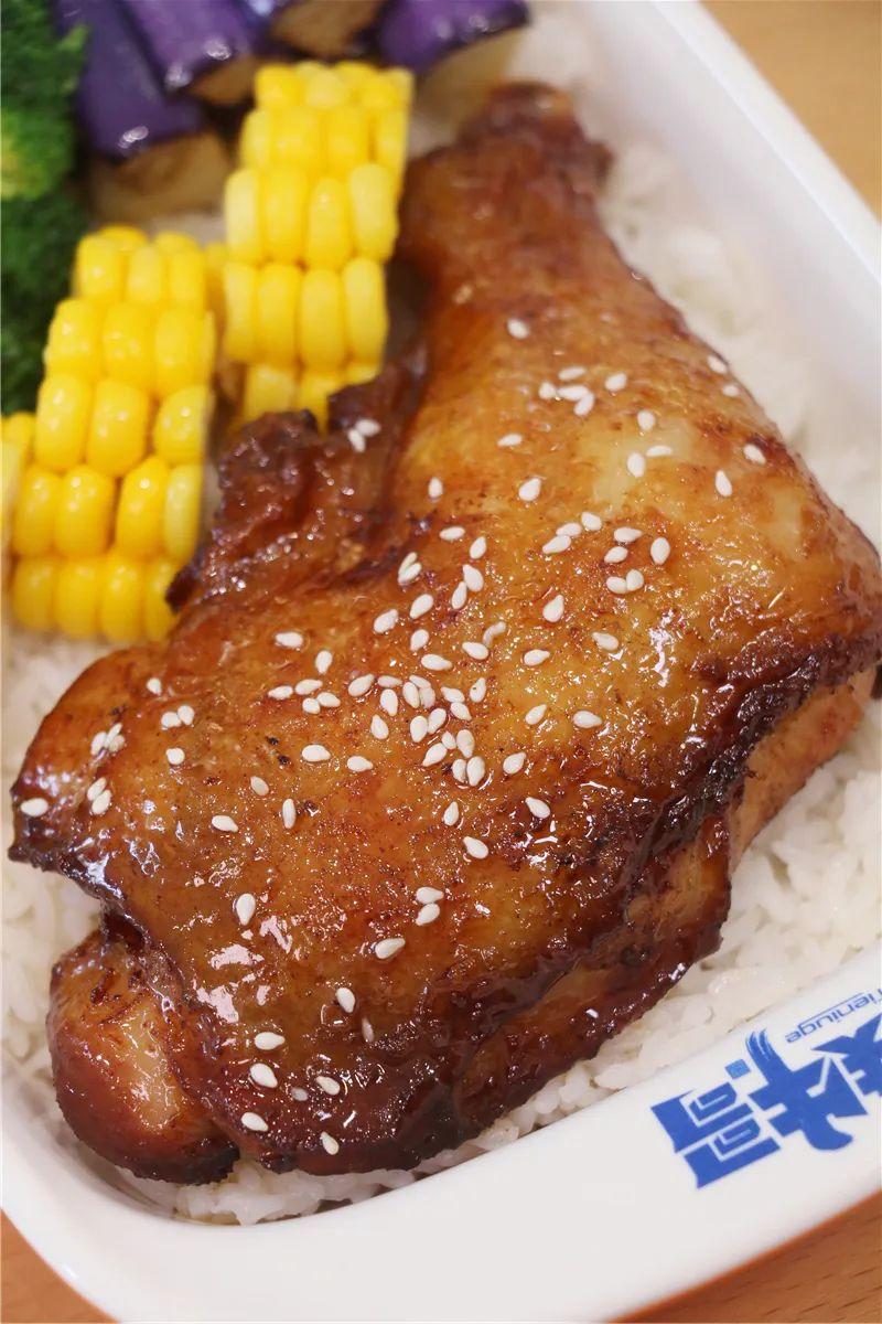 蜜汁鸡腿饭