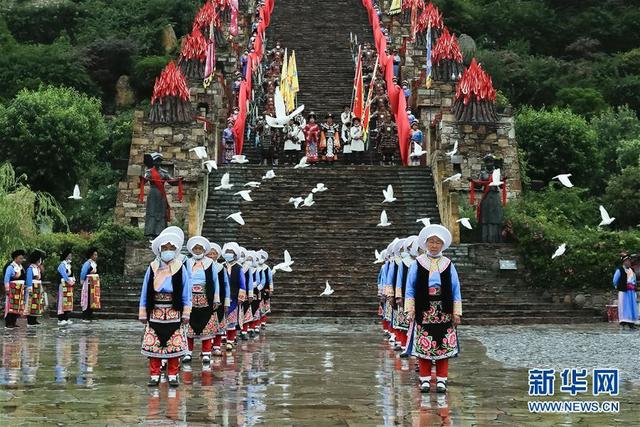 四川的中国传统文化，四川文化艺术学院学费（高原民族传统文化焕发新生机）