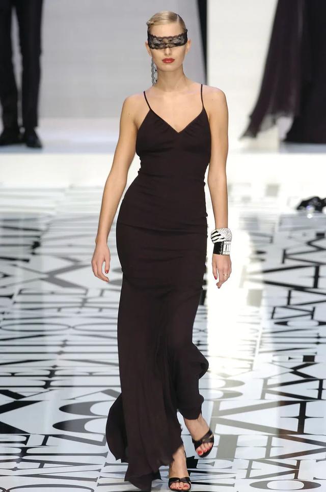 腰围54厘米算细腰吗，a4腰围一圈是多少cm（其实，腰真的不是越细越好看）