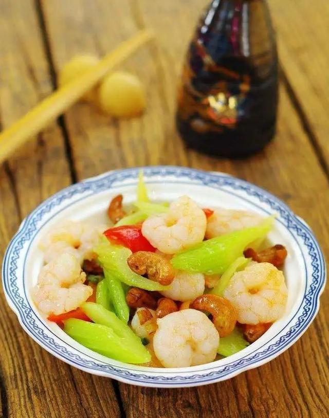 巴西松子的功效与作用，巴西松子的功效与作用、禁忌和食用方法（这些好吃的“健康的零食”）