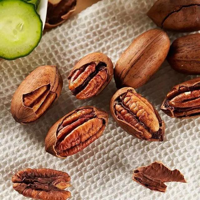 巴西松子的功效与作用，巴西松子的功效与作用、禁忌和食用方法（这些好吃的“健康的零食”）