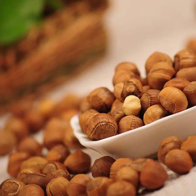 巴西松子的功效与作用，巴西松子的功效与作用、禁忌和食用方法（这些好吃的“健康的零食”）