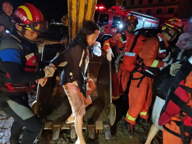 南方地区多省份遭遇洪涝灾害，我国多地遭遇大暴雨袭击……