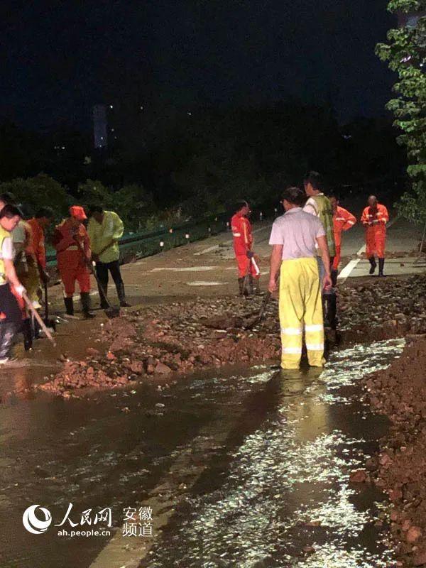 南方地区多省份遭遇洪涝灾害，我国多地遭遇大暴雨袭击……