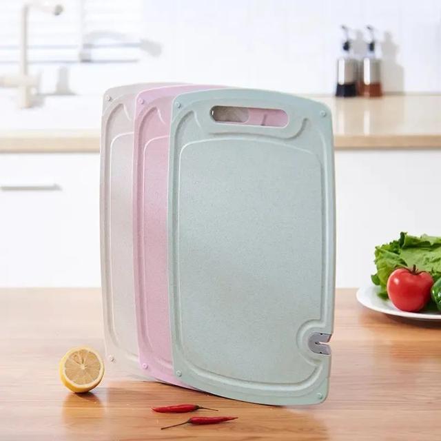 小麦秸秆是什么材质，小麦秸秆是什么材质有毒吗（还自带磨刀、磨蒜功能）