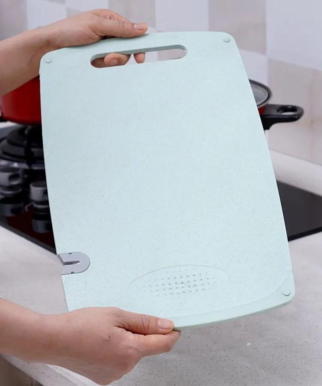 小麦秸秆是什么材质，小麦秸秆是什么材质有毒吗（还自带磨刀、磨蒜功能）