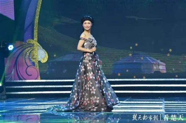 梅子搜报网官网，梅子搜报网怎么看不到东西（妈妈陪女儿考研）