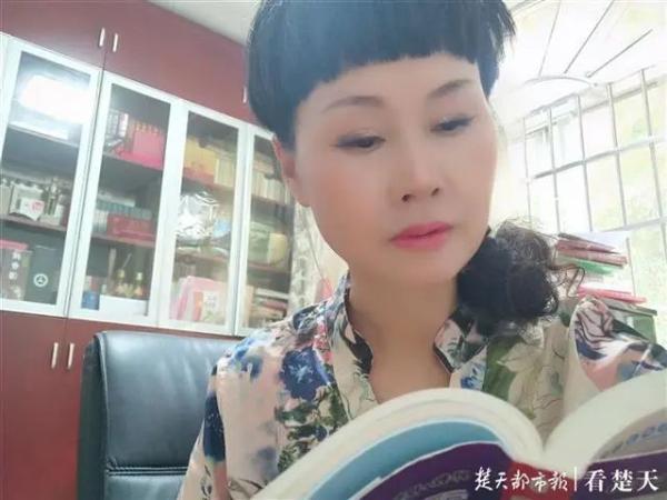 梅子搜报网官网，梅子搜报网怎么看不到东西（妈妈陪女儿考研）