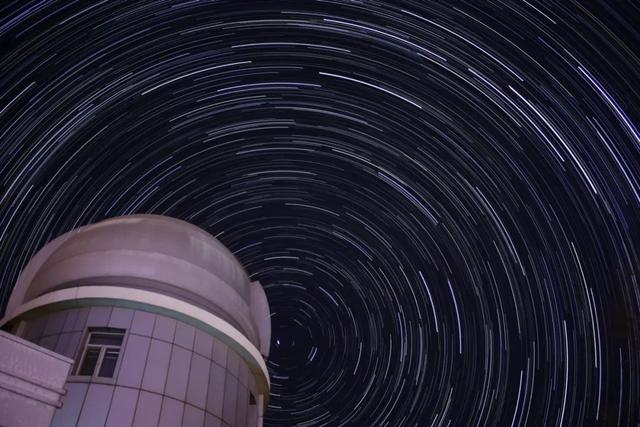 太阳自转吗，怎么证明太阳也在公转呢（太阳有自转吗）