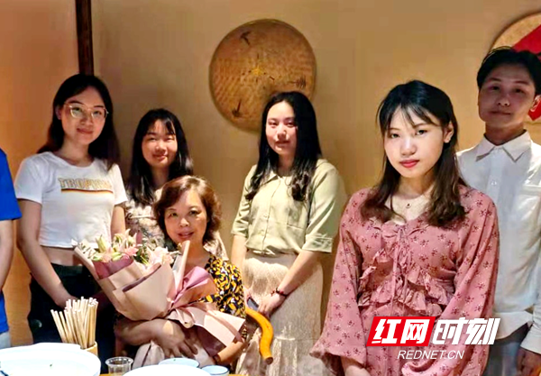 湖南应用技术学院是几本，湖南5所民办二本哪个最好（三尺讲台写春秋——记湖南应用技术学院老师符赛芬）