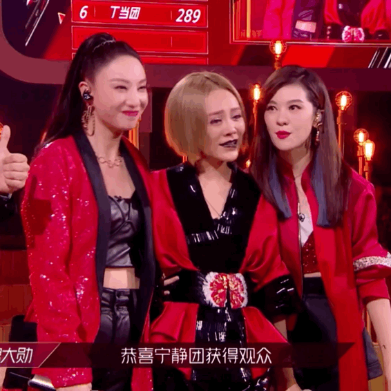 口红雨衣的工作原理是什么呢，什么是口红雨衣（你要的黑唇定妆在这呀）