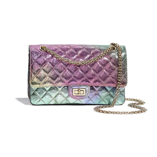 蒂芙尼壁纸温柔时尚，蒂芙尼高清壁纸（CHANEL早秋包袋匠气流光溢彩）