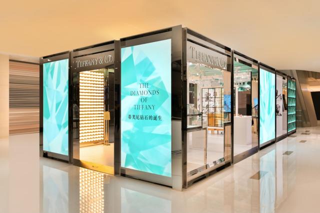 蒂芙尼壁纸温柔时尚，蒂芙尼高清壁纸（CHANEL早秋包袋匠气流光溢彩）