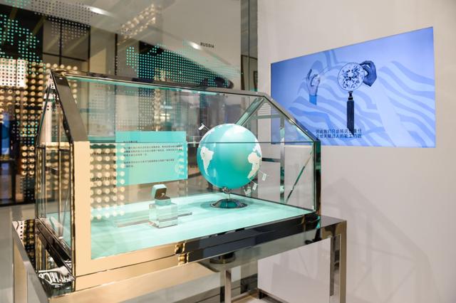 蒂芙尼壁纸温柔时尚，蒂芙尼高清壁纸（CHANEL早秋包袋匠气流光溢彩）