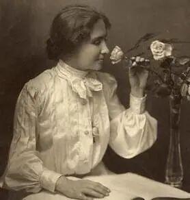 海伦凯勒的生平简介，海伦凯勒介绍（假如给我三天光明之光明和声音）