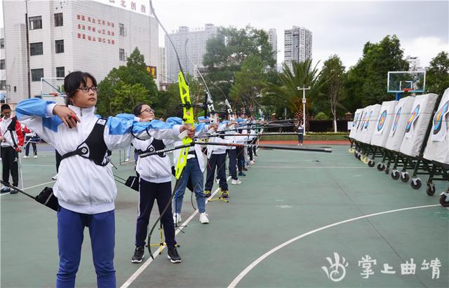 二人三足什么生肖，猜什么生肖（曲靖市：传统体育项目走进学校）