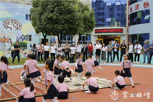 二人三足什么生肖，猜什么生肖（曲靖市：传统体育项目走进学校）