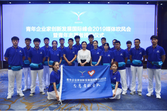 山东青年政治学院官网，2021级山东青年政治学院新生开学时间和入学指南及入学军训考试（山东青年政治学院外国语学院）