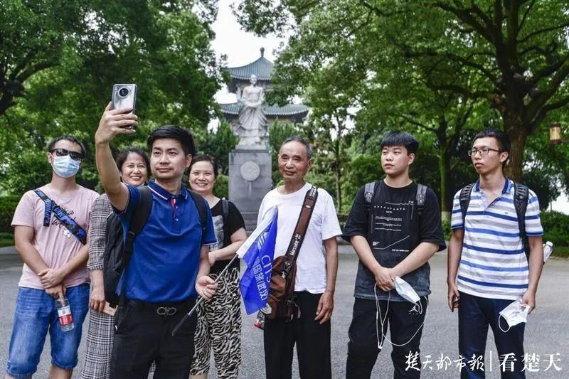 武汉光谷金盾大酒店（疫情后首个跨省旅游团来汉啦）