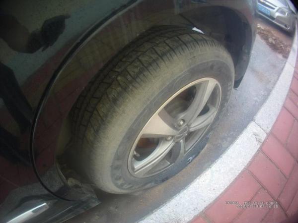 济南段店家电维修 济南一小区60多辆车被扎胎，40多辆车身被划！抓到人了