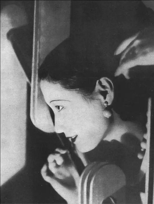 吸引人的美妆文案，化妆品广告文案！（民国的化妆品广告）