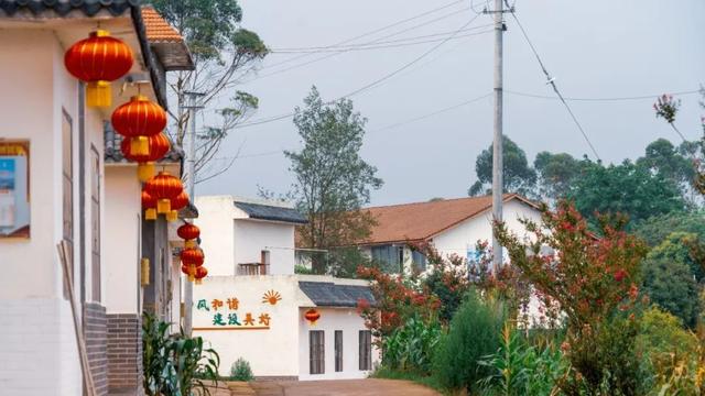 禾加一笔是什么字，禾字加一笔是什么字（乡村变美、群众变富...看）