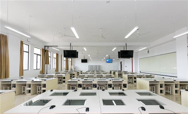 武汉学院是几本，武汉学院是公办还是民办（武汉学院一本特色专业精英辈出）