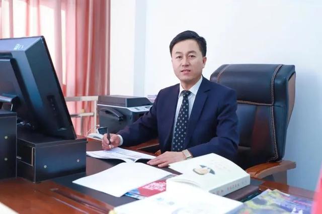 包头高新二中2019高考喜报成绩、本科一本上线人数情况，包头市高考喜报（高新二中高考成绩创新高）