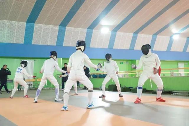 包头高新二中2019高考喜报成绩、本科一本上线人数情况，包头市高考喜报（高新二中高考成绩创新高）