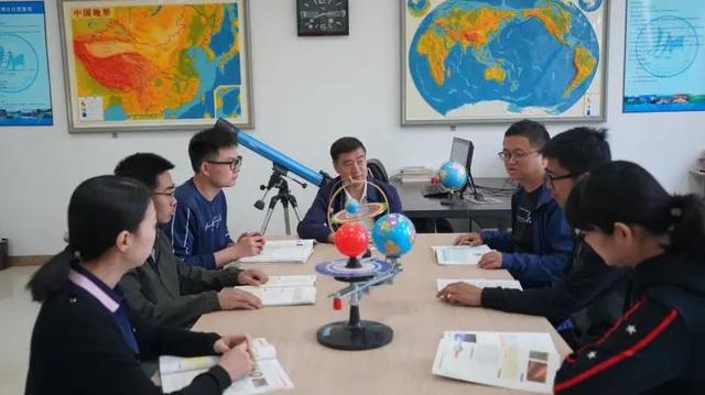 包头高新二中2019高考喜报成绩、本科一本上线人数情况，包头市高考喜报（高新二中高考成绩创新高）