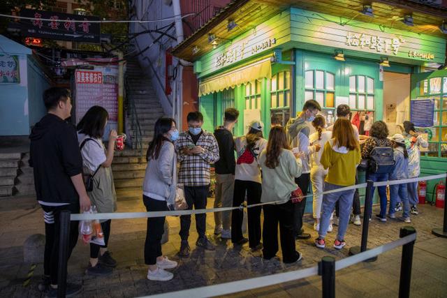 青岛有名的商业街在哪里，青岛商业步行街在哪（青岛市北区台东步行街）