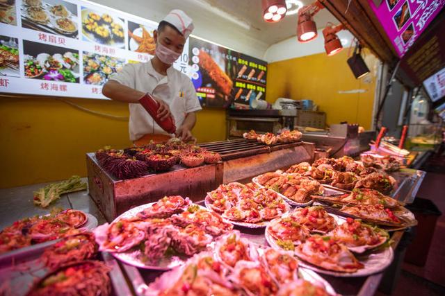 青岛有名的商业街在哪里，青岛商业步行街在哪（青岛市北区台东步行街）