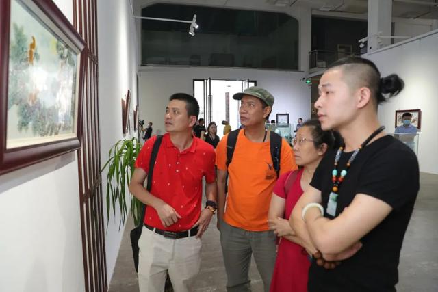 景德镇陶瓷大师作品，景德镇十大国瓷大师作品亮相广州