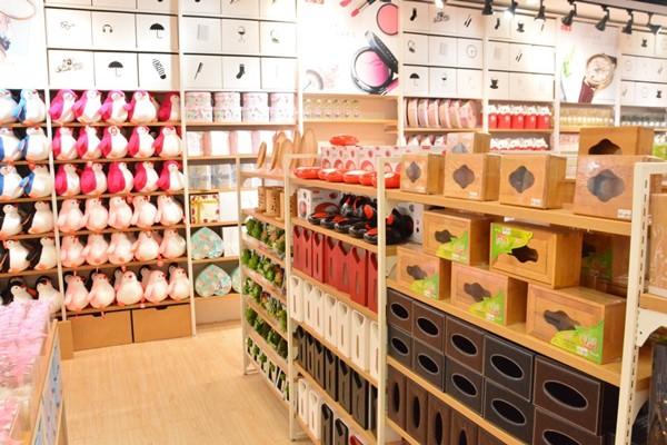 十元店货源批发(零食折扣店货源从哪里来)