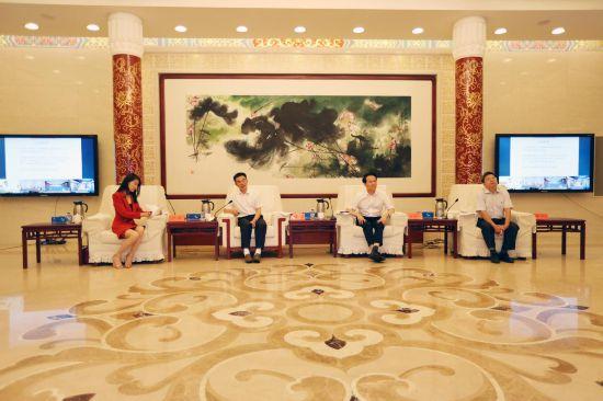 与子同袍什么意思，岂日五衣与子同袍什么意思（岂曰无衣，与子同袍）