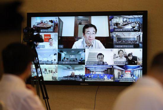 与子同袍什么意思，岂日五衣与子同袍什么意思（岂曰无衣，与子同袍）