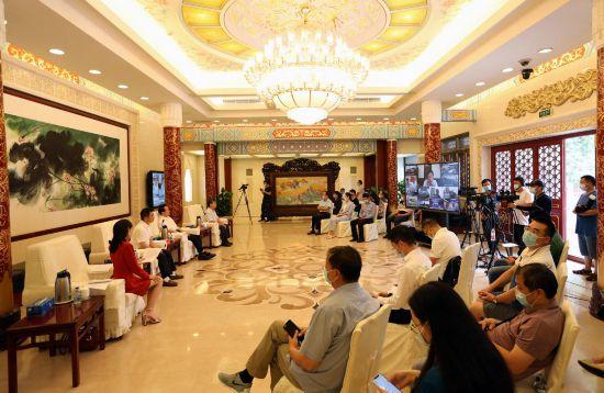 与子同袍什么意思，岂日五衣与子同袍什么意思（岂曰无衣，与子同袍）