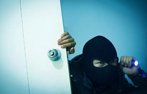 女子防身屋，女子防身术浏览（被打劫后，他拿起了……）