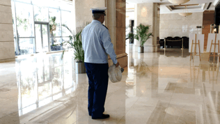 使用灭火器的正确方法，灭火器的使用步骤（灭火器会用吗？消防蓝朋友教你）