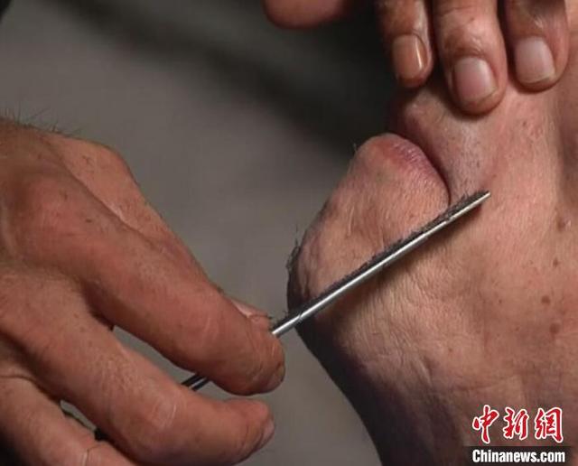 清一色图片，清一色（从清一色麻花辫、小平头到发型“百花齐放”）