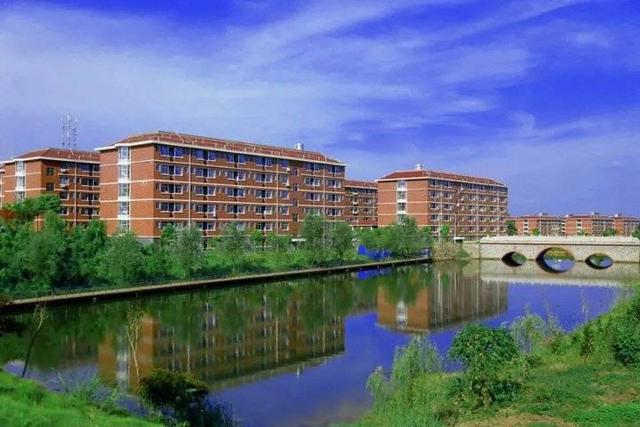 南昌理工学院宿舍，2021南昌理工学院排名（南昌理工学院2020山东招收统招本专科计划356人）