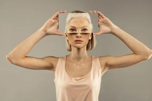 嘴角有皱纹怎么办，嘴角有皱纹怎么办呢（长皱纹了，怎么办）