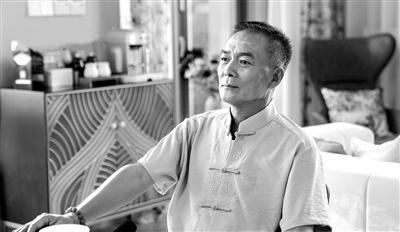 三点水加九这个字念什么，三点水加个九怎么读（记着你的笑永远的“孩子王”）