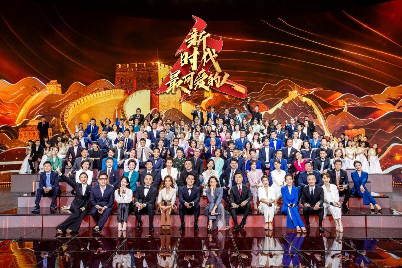 董卿是哪个学校毕业的（董卿离开央视春晚926天）