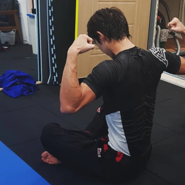 李准基综艺，调教教室丨你真的不考虑李准基这种狐狸犬系男吗