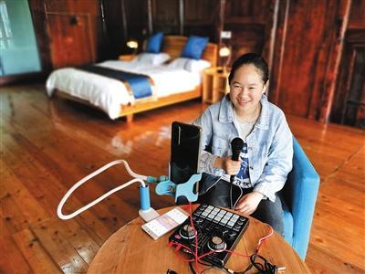 吊脚楼是哪个民族的，吊脚楼是哪个民族的在哪个地区（破旧吊脚木楼重生成“别墅”）